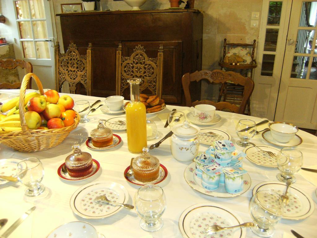 Le Relais Du Mont Chauve Bed and Breakfast Caumont-Sur-Aure Εξωτερικό φωτογραφία