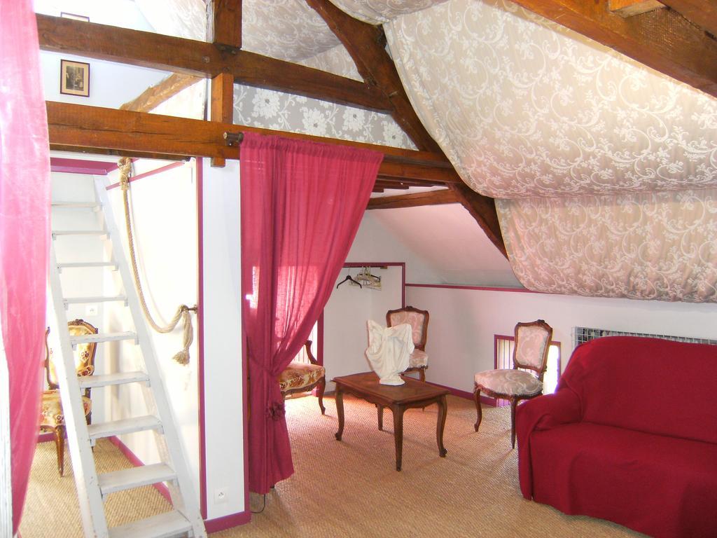 Le Relais Du Mont Chauve Bed and Breakfast Caumont-Sur-Aure Εξωτερικό φωτογραφία